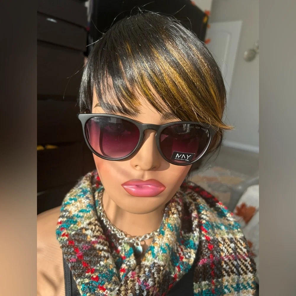 ✨NEW Women's Short Pixie Bob Wig - Black and Gold Highlights